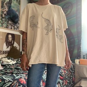 UO Baggy Tee